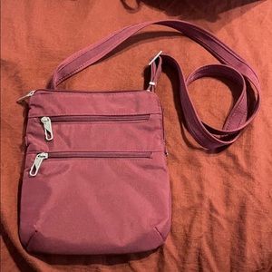 Travelon Anti-Theft Classic Slim Dbl Zip Crossbody